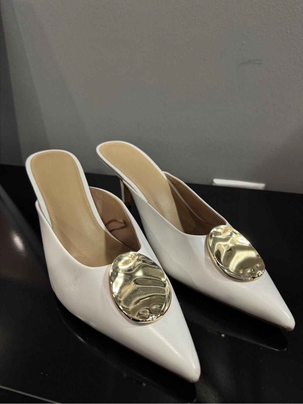 H&M White Pointed Toe Mule Heels with Gold Accent Size 40